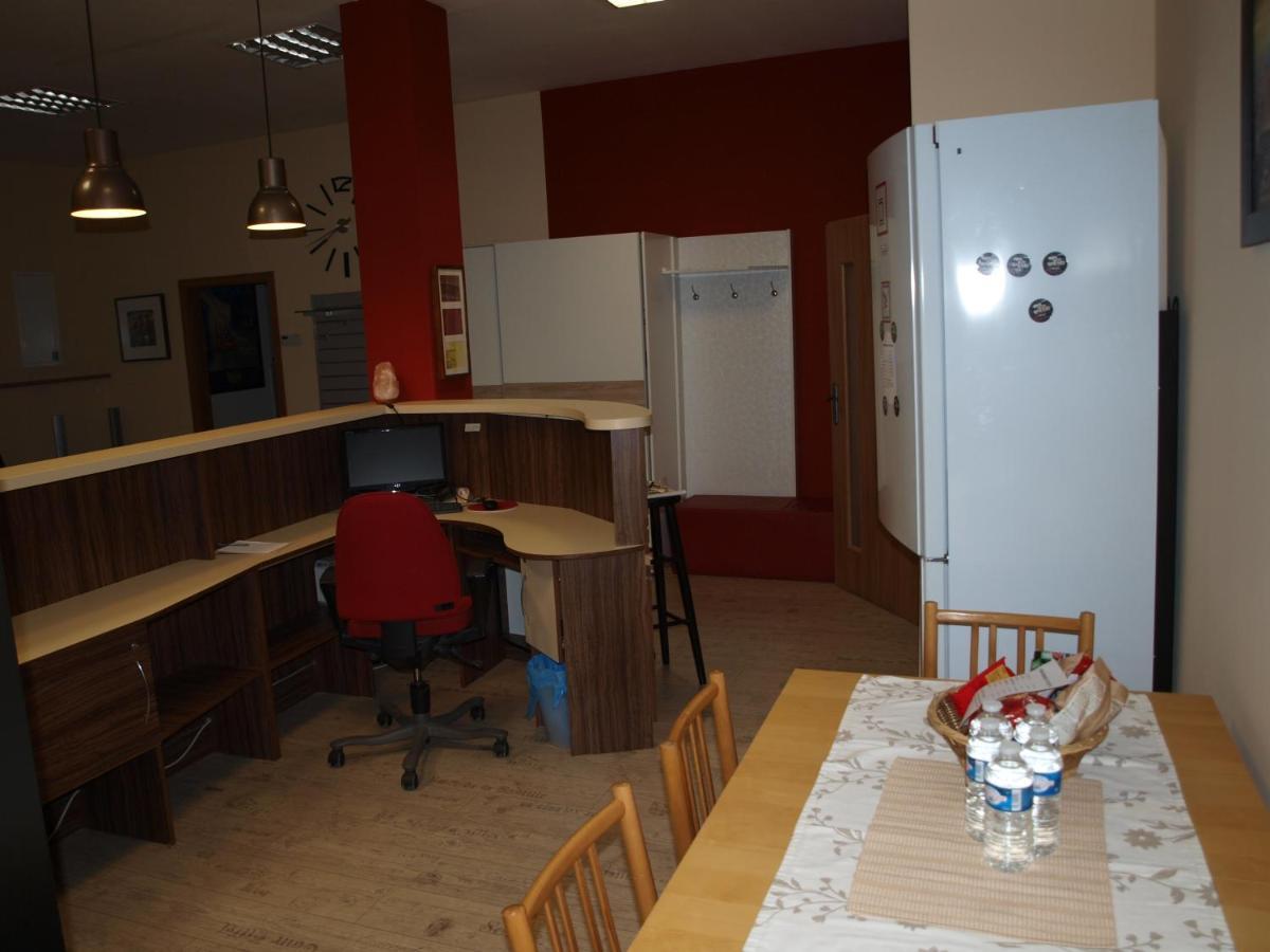 Bailando Studio Neratovice Extérieur photo
